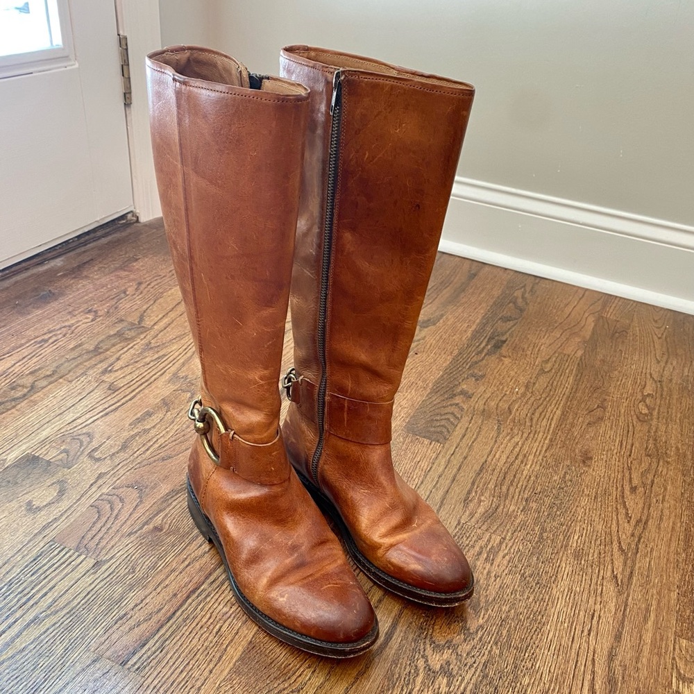 Frye boots size 9 in good used condition.